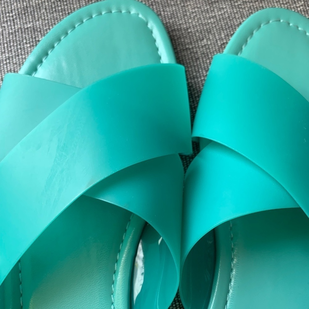 Guess Green Flat Sandal Size 10M - Picture 7 of 15